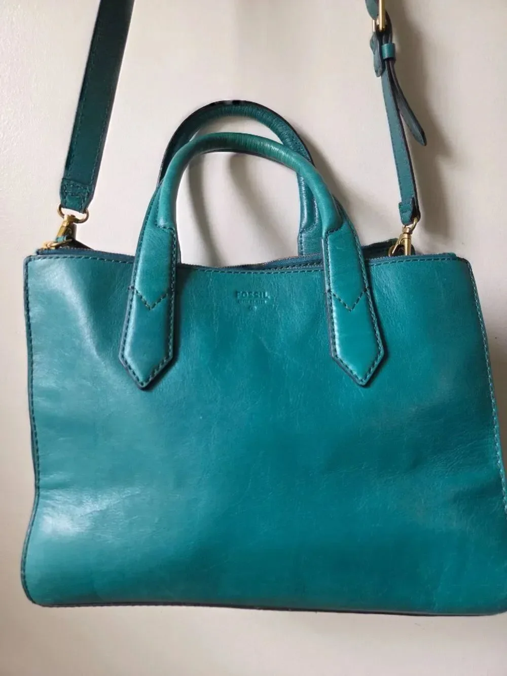 EUC BEAUTIFUL FOSSIL COW HIDE GENUINE LEATHER TEAL SATCHEL